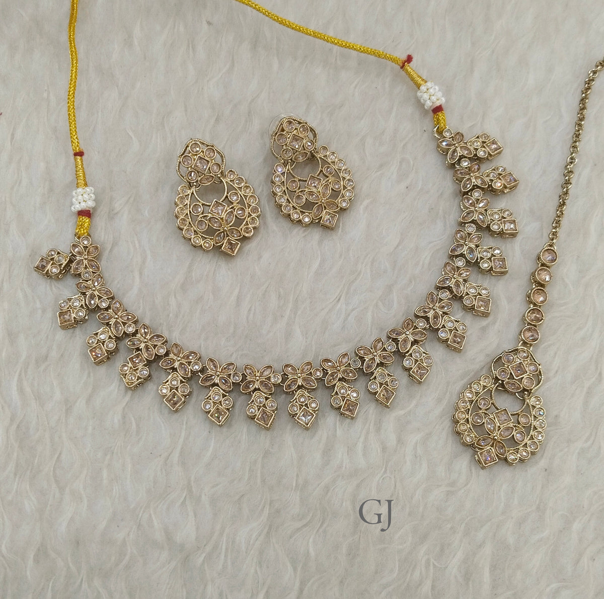 Antique Gold Necklace Set/ Antique gold Indian chinu Jewellery