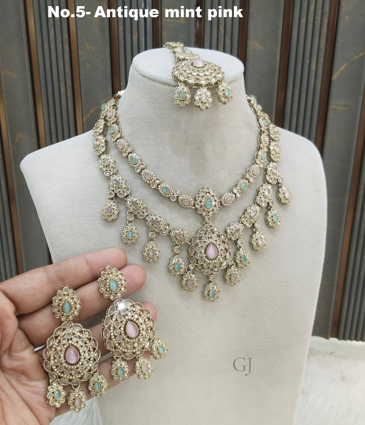 Antique Gold mint Pink Necklace Set/ Antique gold Indian simi Jewellery