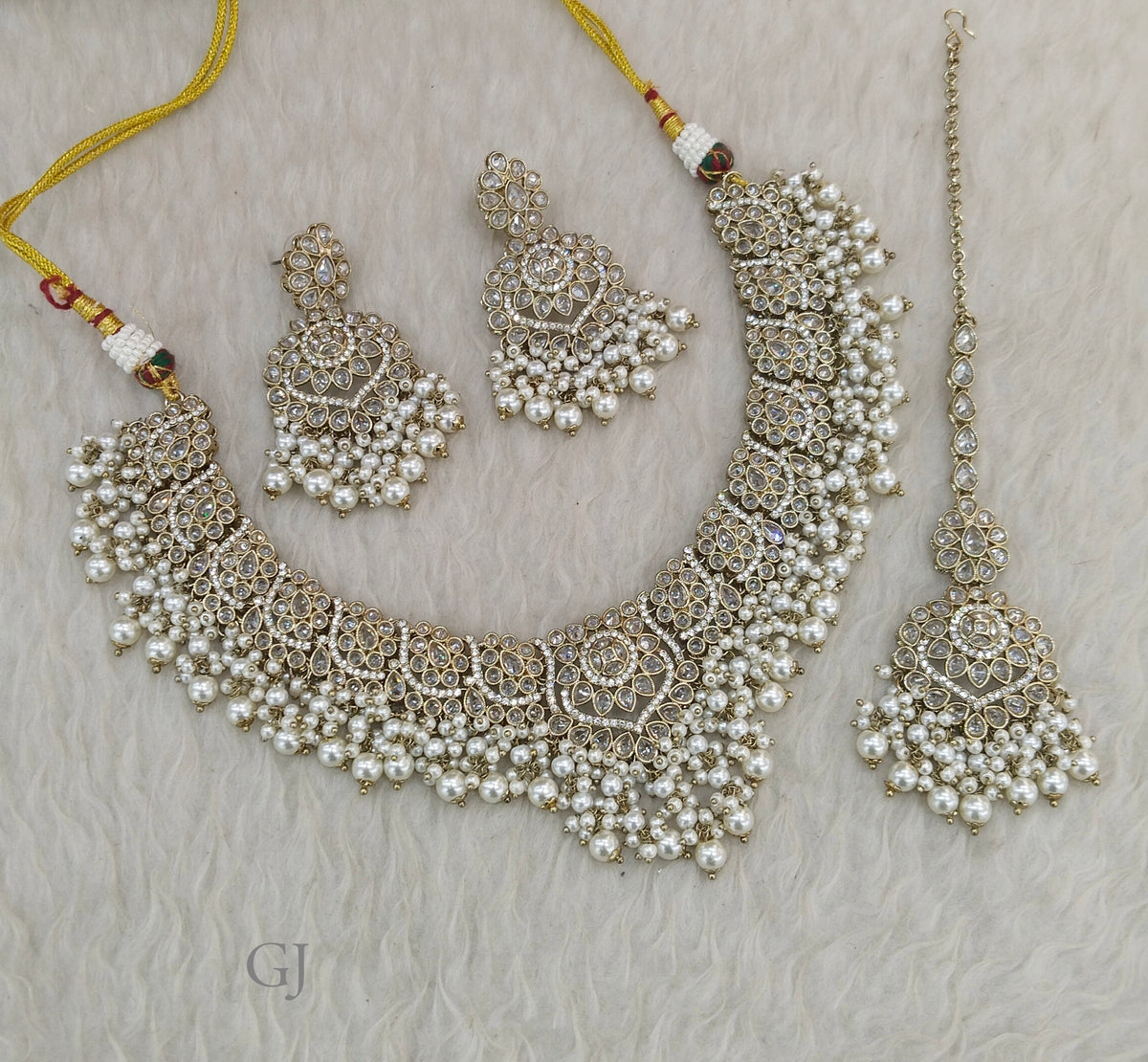 Antique White Necklace Set/ Antique gold Indian Sumit Jewellery