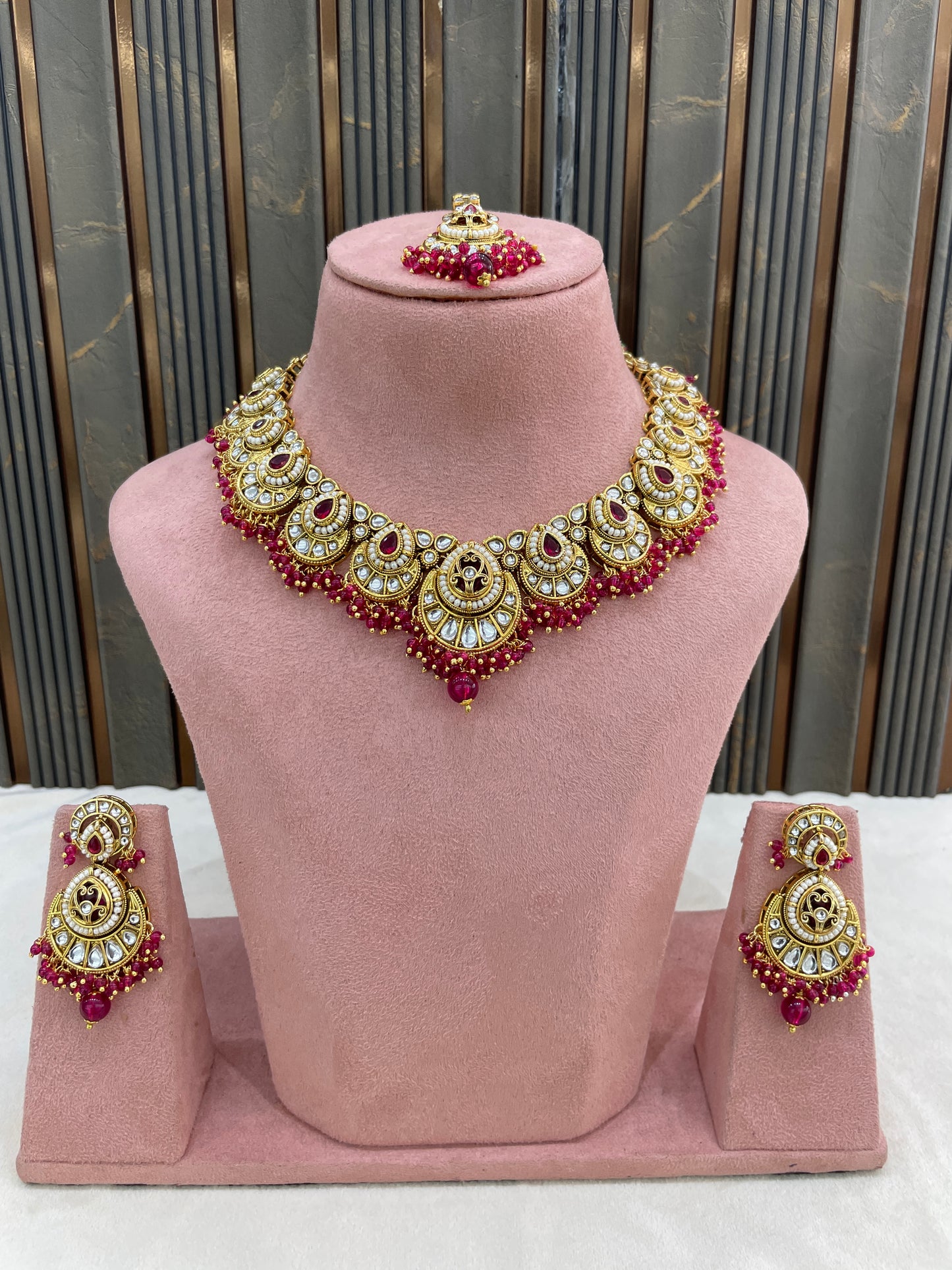 Gold Majenta Kundan necklace Set/ kundan Indian jewellery kundan Ekan sets