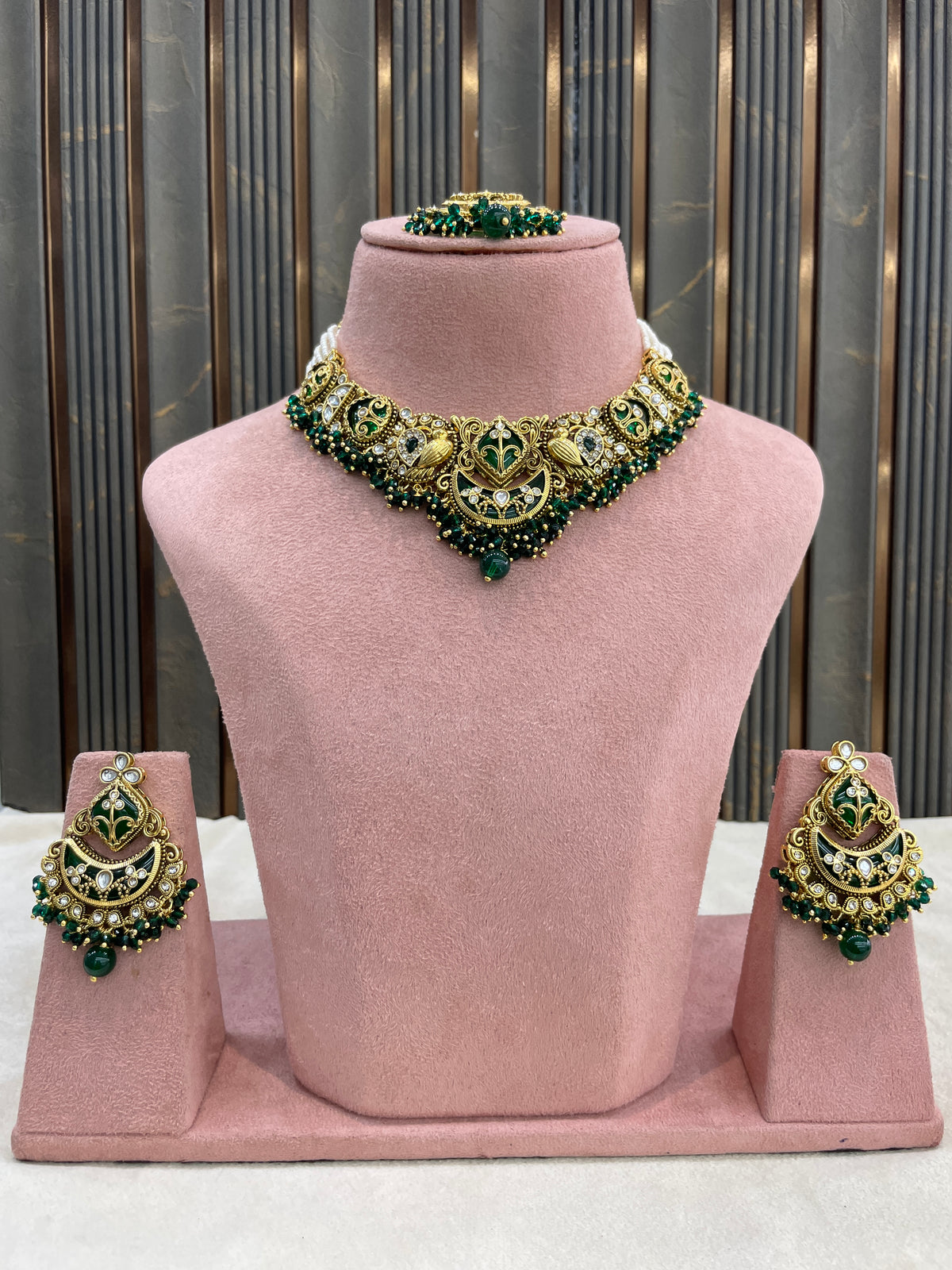 Green Kundan necklace Set/ kundan Indian jewellery kundan Navya sets