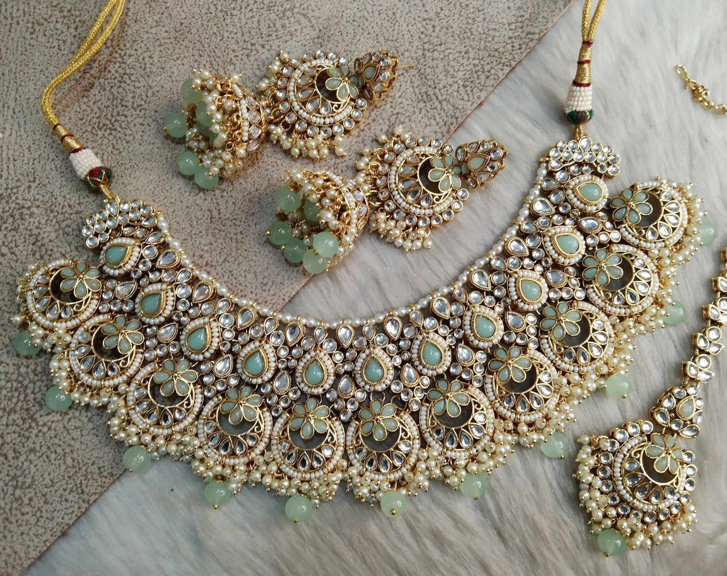 Indischer Schmuck/ Gold Braut Kundan Halskette Set Indisches Gold weiß, kastanienbraun, pastellgrün, schwarz, pfirsich Brautschmuck Harris Justin Halskette