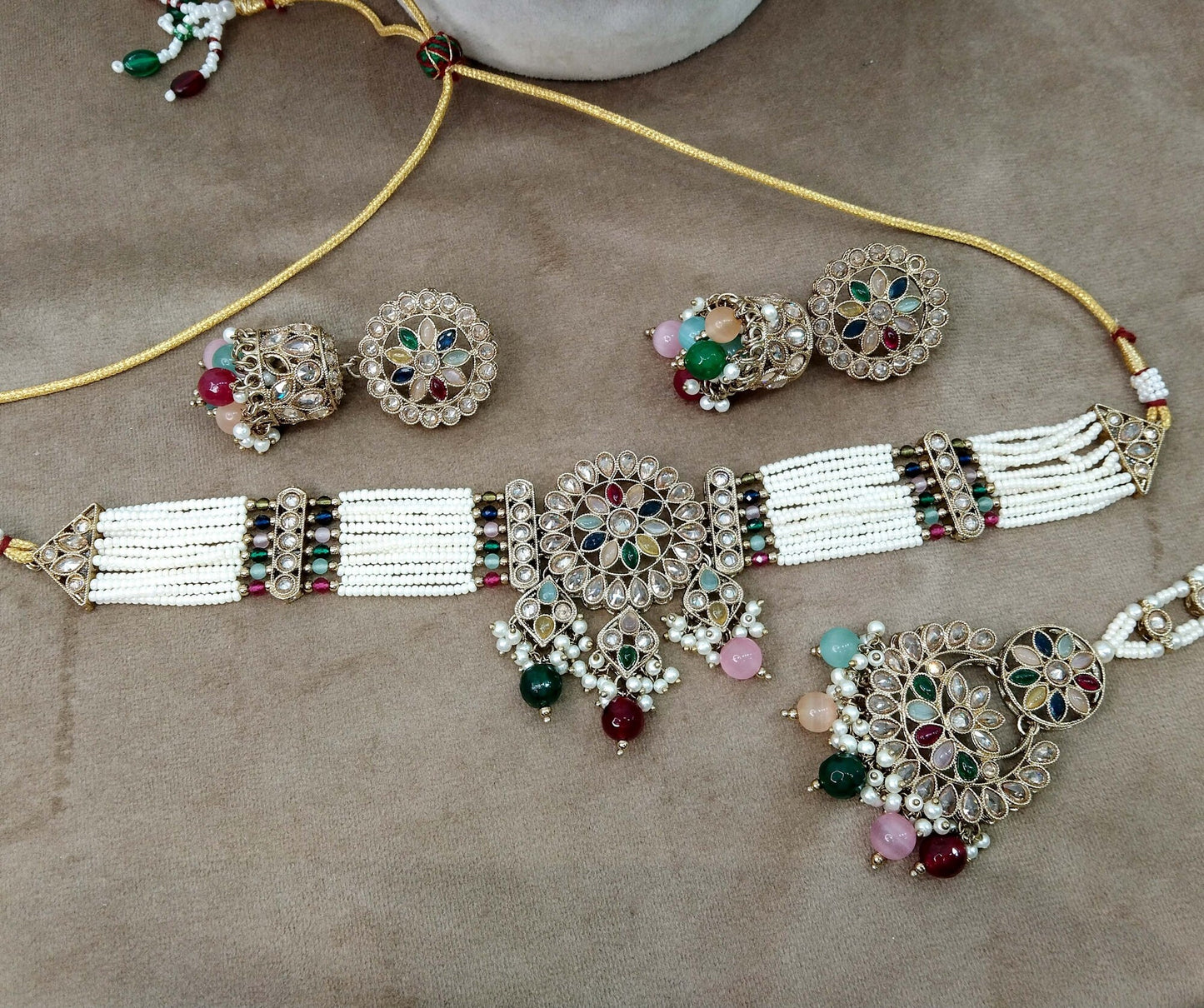 Indian jewellery Choker Set /Bollywood Jewellery/Antique gold Indian choker necklace set/Women Necklace Alan set